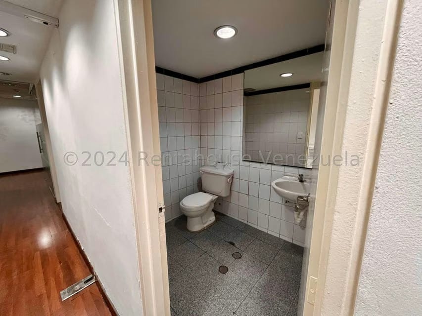 Comercial (Oficina) en Venta en El Bosque, Distrito Metropolitano - 11