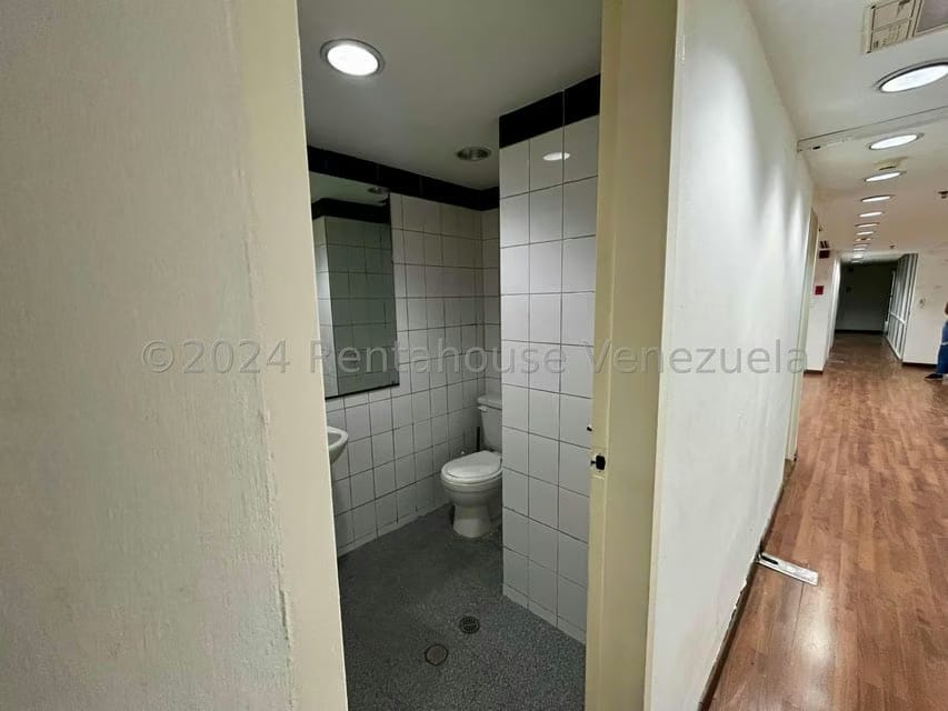 Comercial (Oficina) en Venta en El Bosque, Distrito Metropolitano - 12