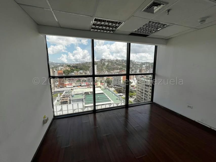 Comercial (Oficina) en Venta en El Bosque, Distrito Metropolitano - 14
