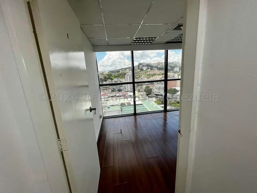 Comercial (Oficina) en Venta en El Bosque, Distrito Metropolitano - 29