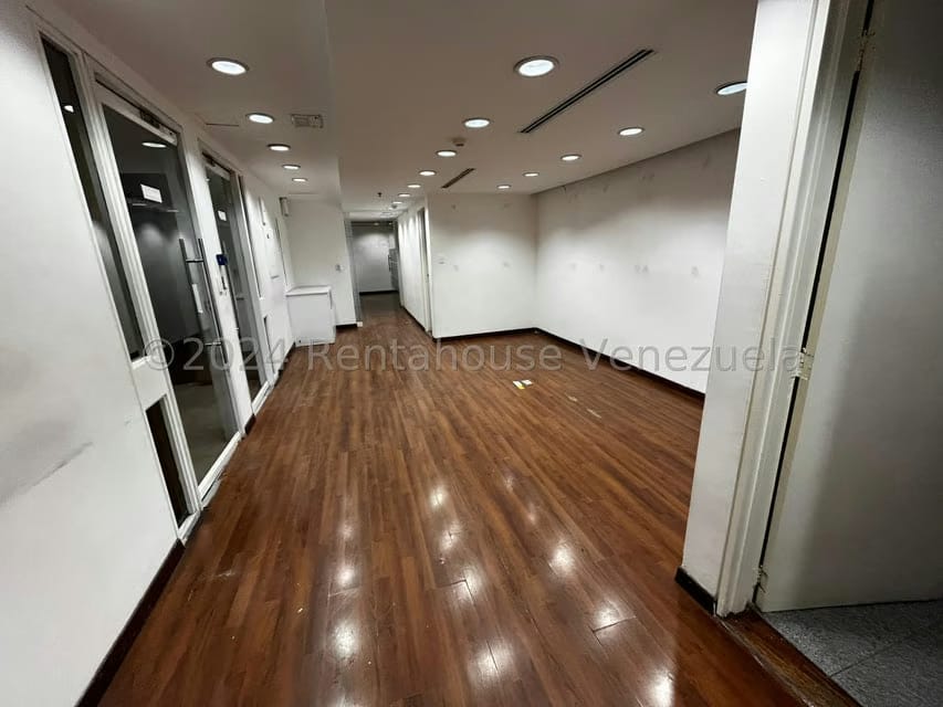 Comercial (Oficina) en Venta en El Bosque, Distrito Metropolitano - 7