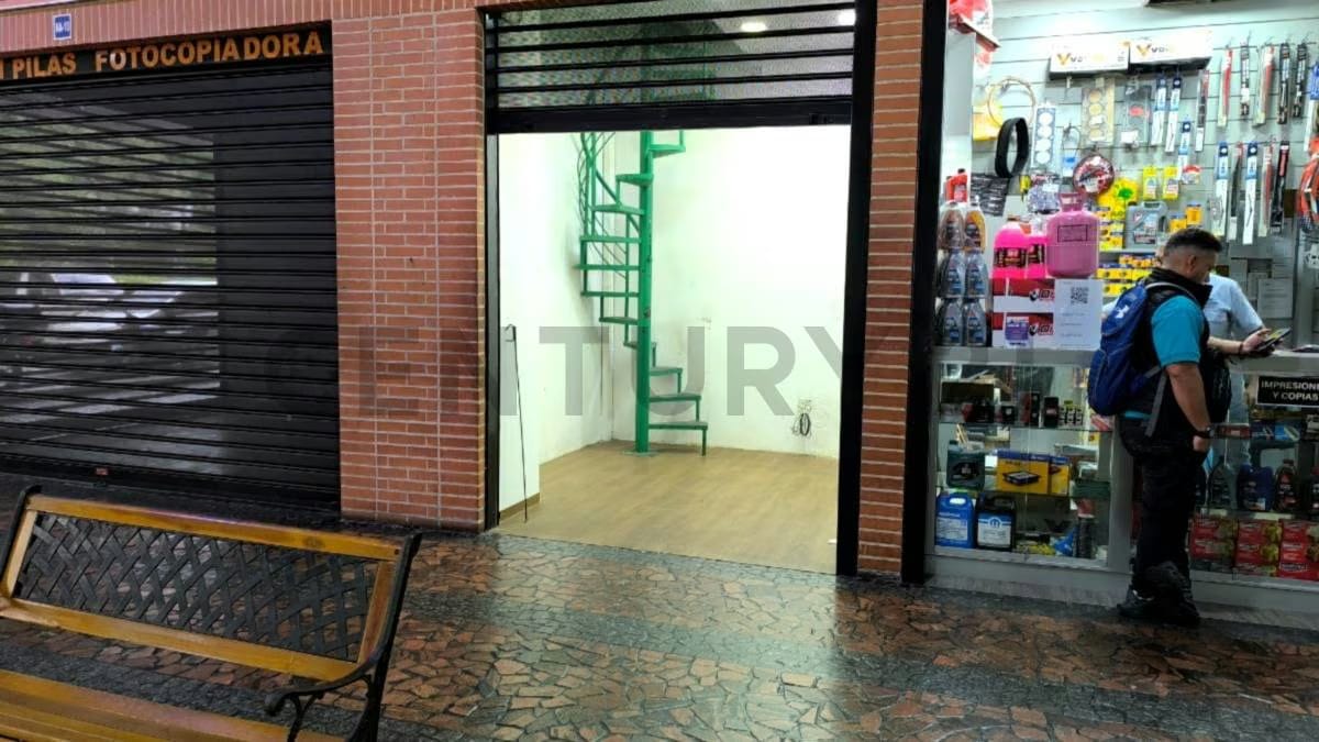 Alquiler Local Comercial Centro de Servicios Plaza La Boyera - 3