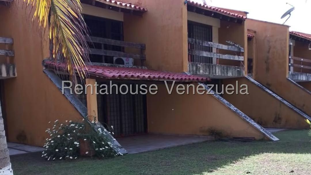 Townhouse (Duplex) en Venta en Los Canales de Rio Chico, Miranda