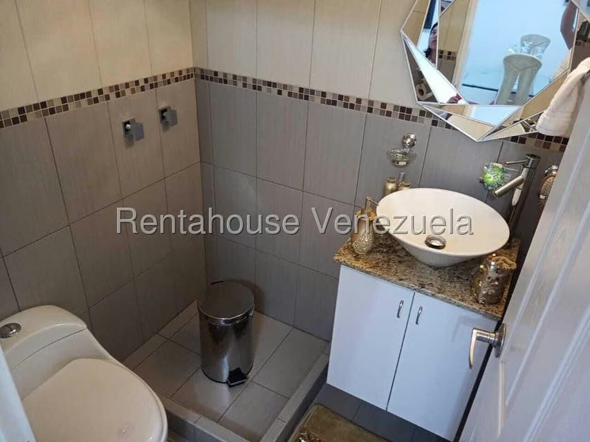 Townhouse (Duplex) en Venta en Avenida los Proceres, Merida - 17