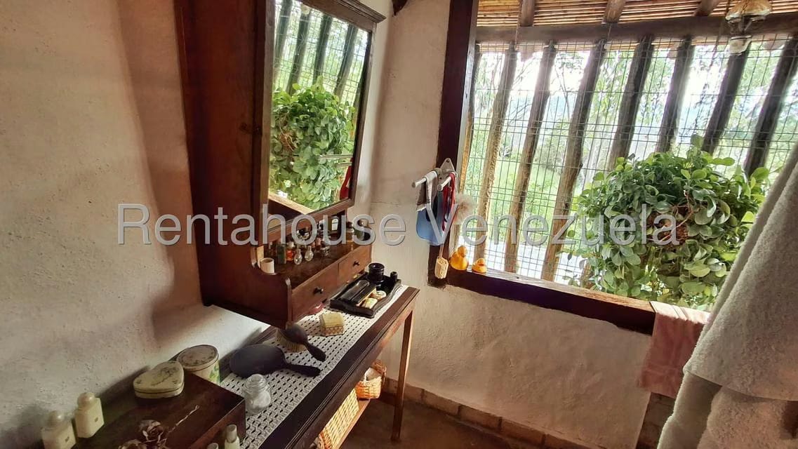 Casa (Colonial) en Venta en Barici, Lara - 16
