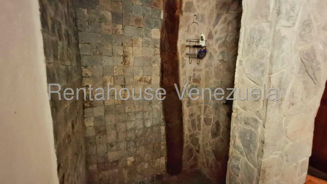 Casa (Colonial) en Venta en Barici, Lara - 29