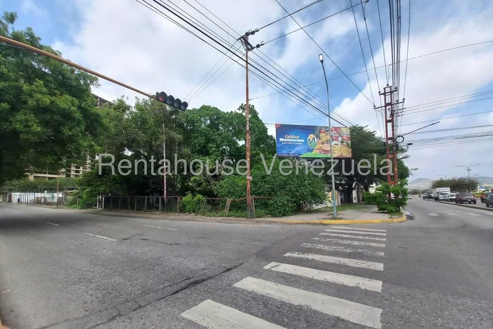 Terreno (Comercial) en Venta en Zona Oeste, Lara - 4