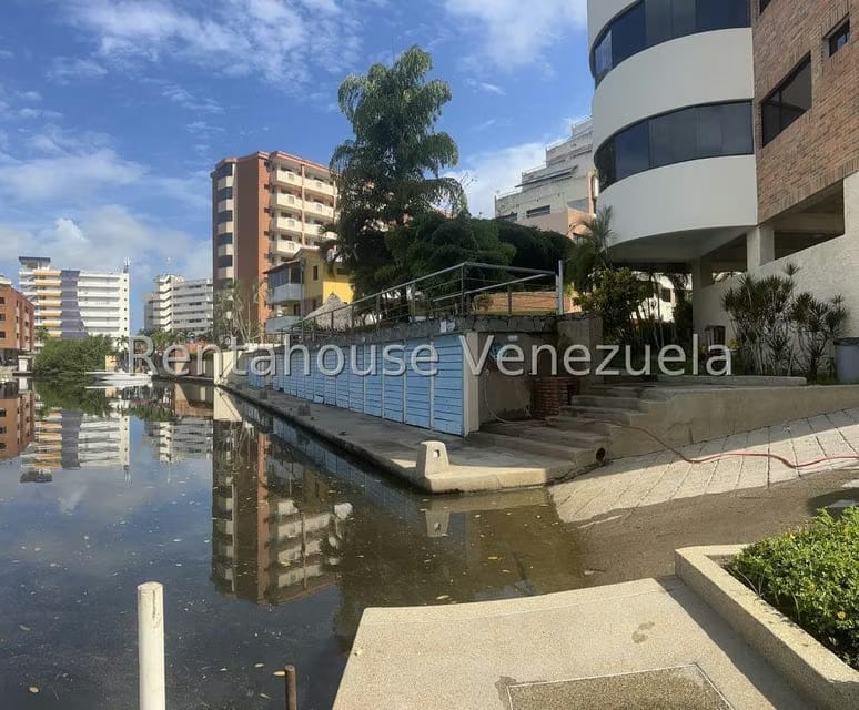 Apartamento (1 Nivel) en Venta en Puerto Encantado, Miranda - 24