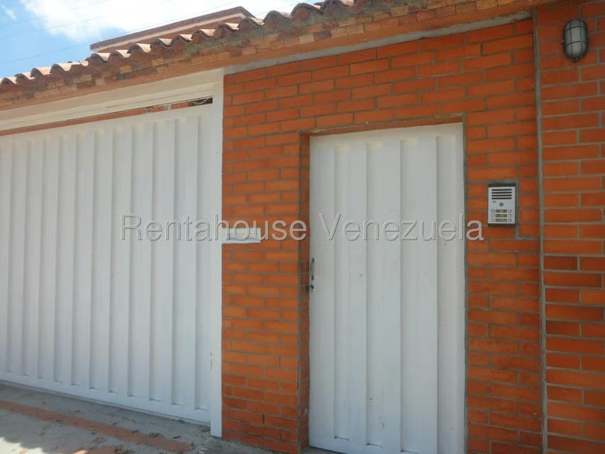 Apartamento (1 Nivel) en Alquiler en Macaracuay, Distrito Metropolitano - 2