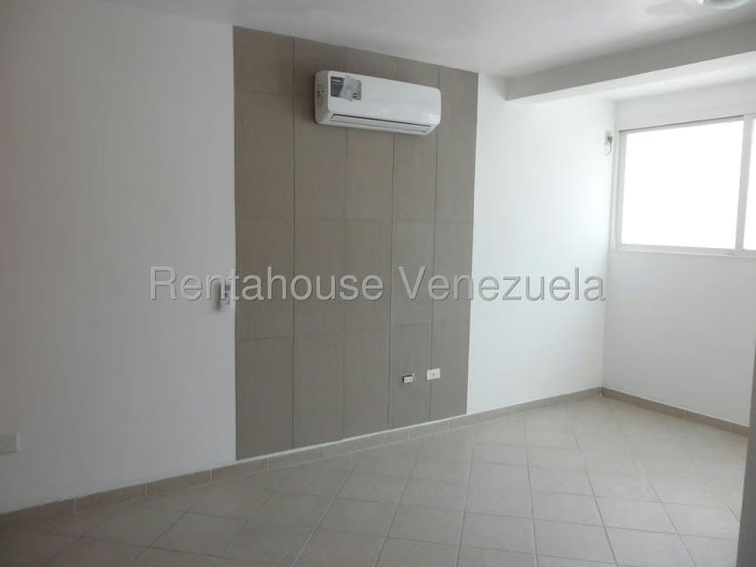Apartamento (1 Nivel) en Alquiler en Macaracuay, Distrito Metropolitano - 13