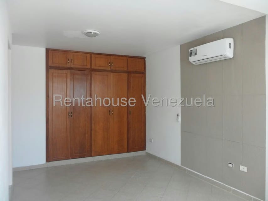 Apartamento (1 Nivel) en Alquiler en Macaracuay, Distrito Metropolitano - 14