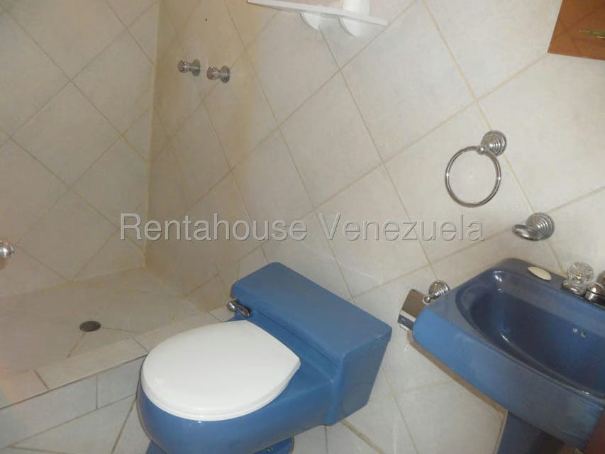 Apartamento (1 Nivel) en Alquiler en Macaracuay, Distrito Metropolitano - 17