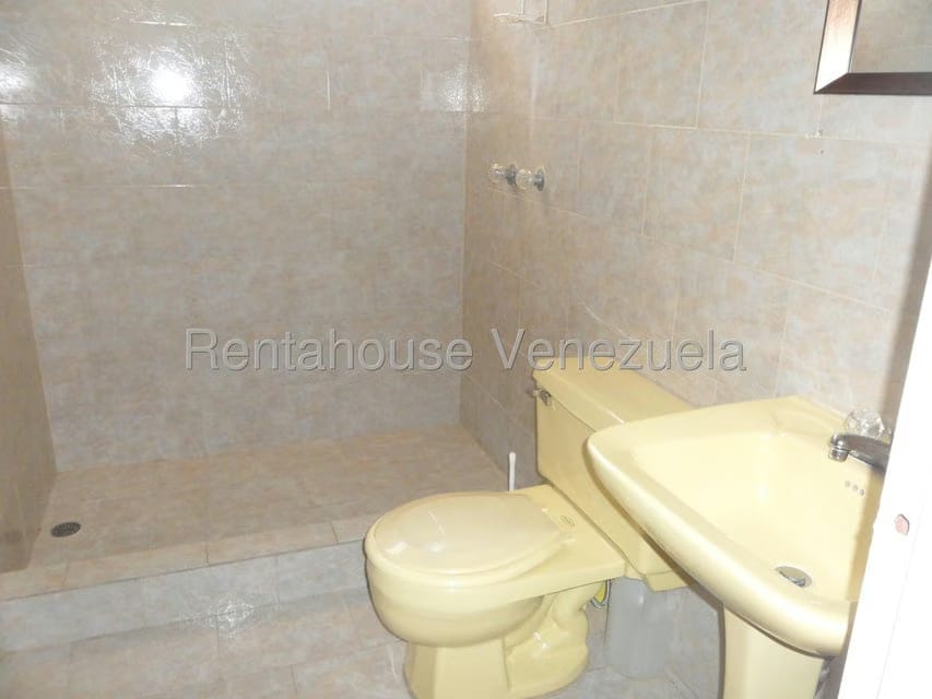 Apartamento (1 Nivel) en Alquiler en Macaracuay, Distrito Metropolitano - 25