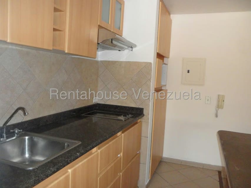 Apartamento (1 Nivel) en Alquiler en Macaracuay, Distrito Metropolitano - 10