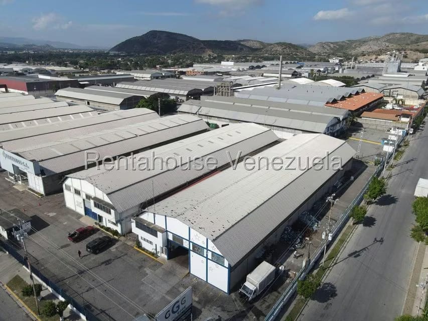 Comercial (Galpon - Deposito) en Alquiler en Zona Industrial 3, Lara