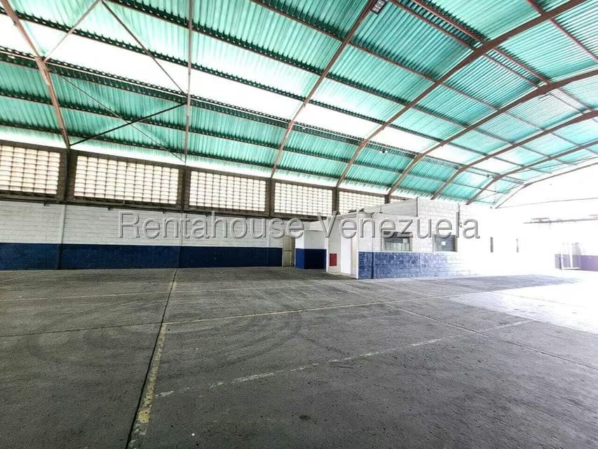 Comercial (Galpon - Deposito) en Alquiler en Zona Industrial 3, Lara - 11