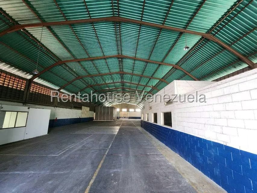Comercial (Galpon - Deposito) en Alquiler en Zona Industrial 3, Lara - 13