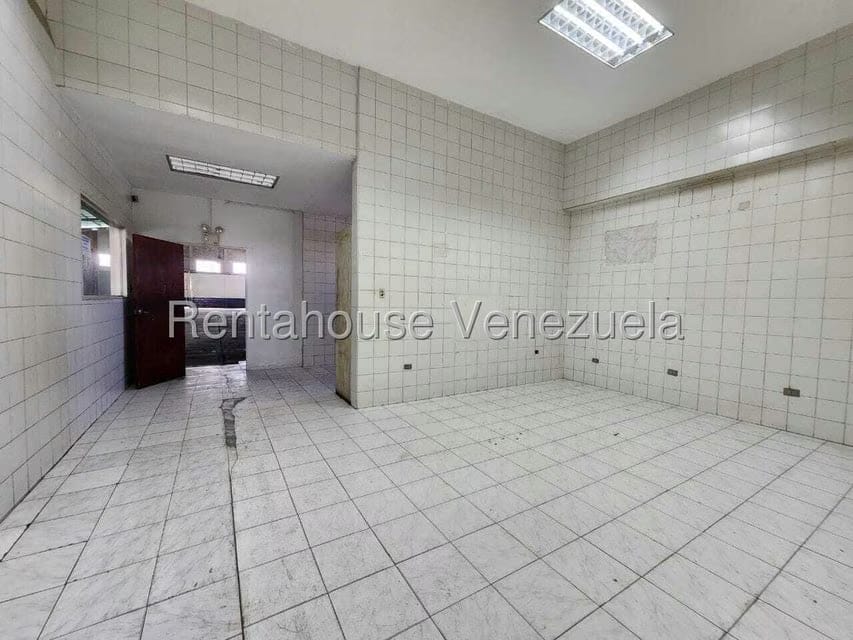 Comercial (Galpon - Deposito) en Alquiler en Zona Industrial 3, Lara - 16