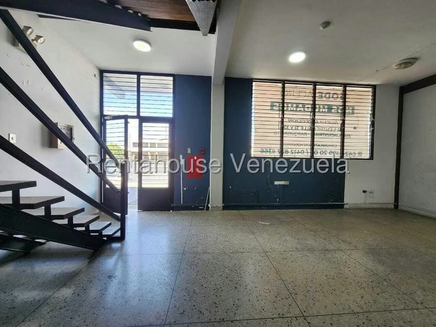 Comercial (Galpon - Deposito) en Alquiler en Zona Industrial 3, Lara - 23