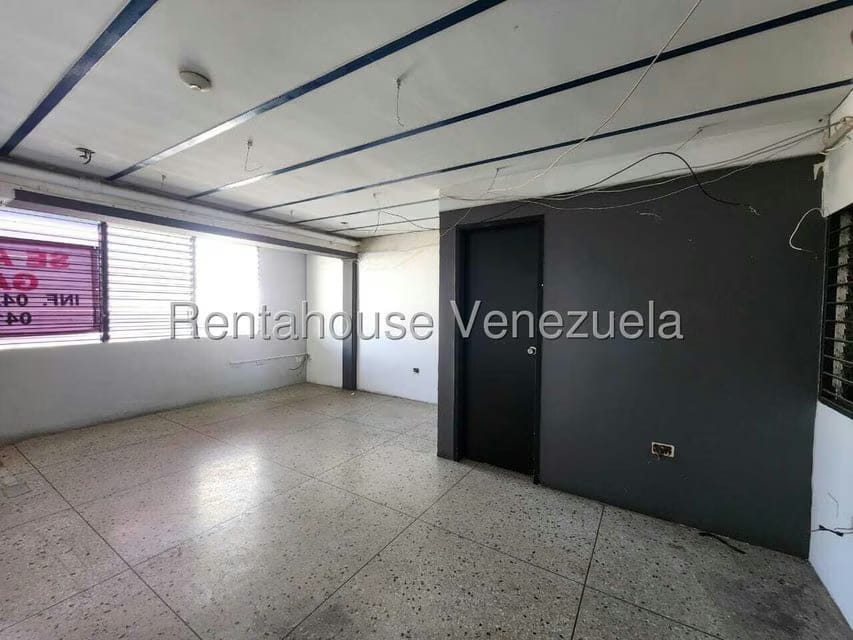 Comercial (Galpon - Deposito) en Alquiler en Zona Industrial 3, Lara - 40