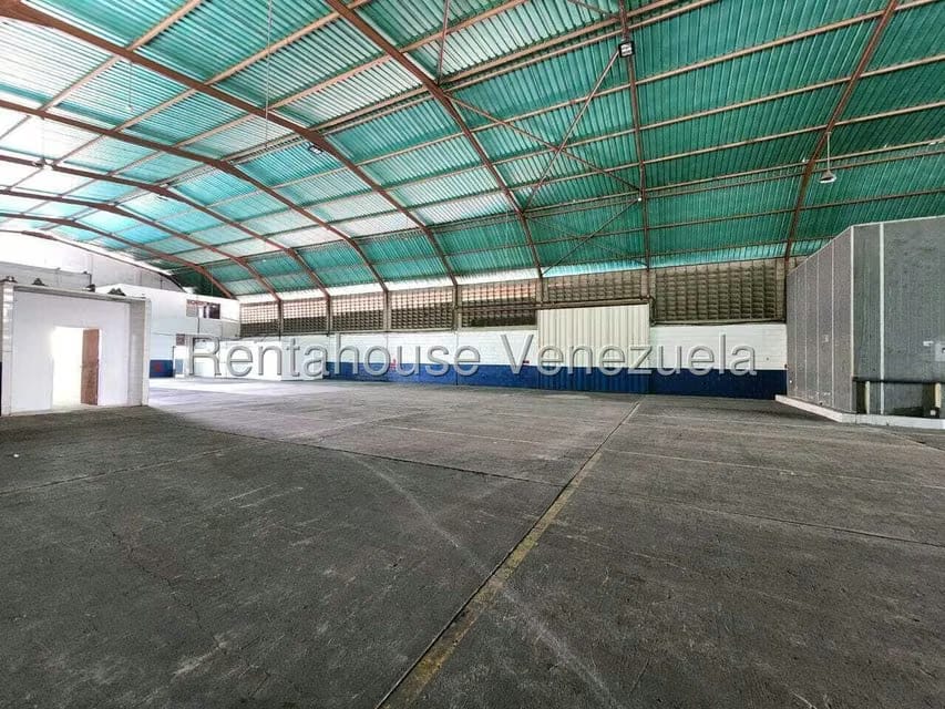 Comercial (Galpon - Deposito) en Alquiler en Zona Industrial 3, Lara - 5