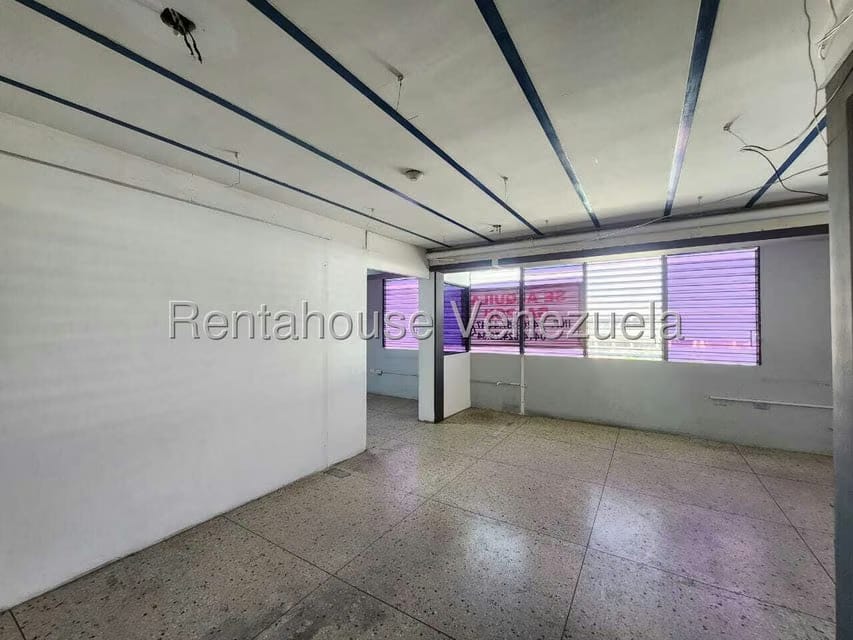 Comercial (Galpon - Deposito) en Alquiler en Zona Industrial 3, Lara - 41
