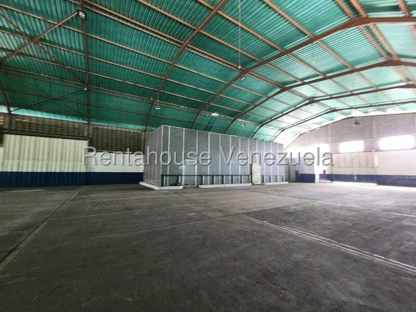 Comercial (Galpon - Deposito) en Alquiler en Zona Industrial 3, Lara - 6