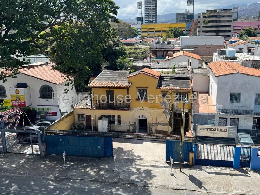 Comercial (Local Comercial) en Venta en El Paraiso, Distrito Metropolitano - 2