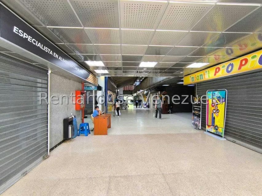 Comercial (Local Comercial) en Alquiler en Caurimare, Distrito Metropolitano - 2
