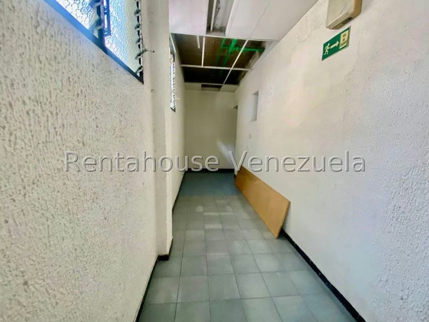 Comercial (Edificio) en Alquiler en La Florida, Distrito Metropolitano - 14