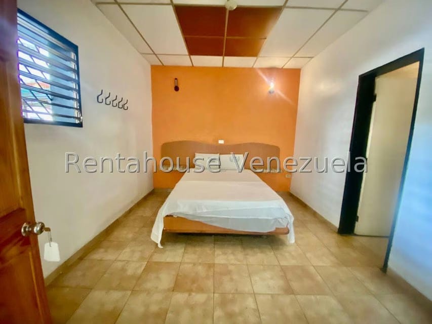 Comercial (Edificio) en Alquiler en La Florida, Distrito Metropolitano - 16