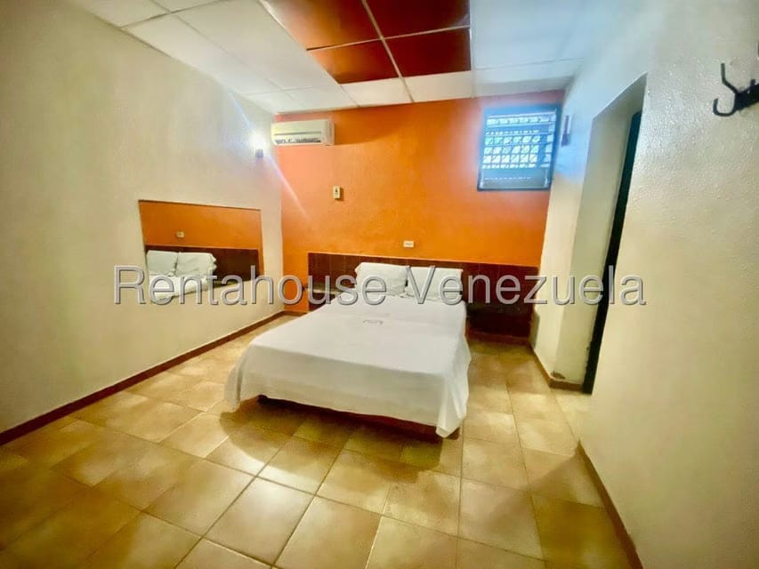Comercial (Edificio) en Alquiler en La Florida, Distrito Metropolitano - 18
