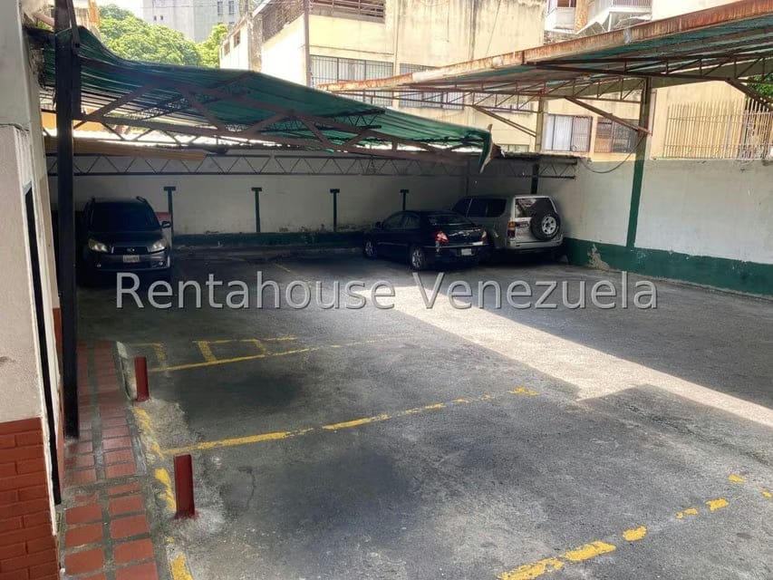 Comercial (Edificio) en Alquiler en La Florida, Distrito Metropolitano - 9