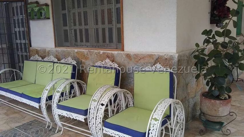 Casa (Multipes Niveles) en Venta en El Junquito, Distrito Metropolitano - 2