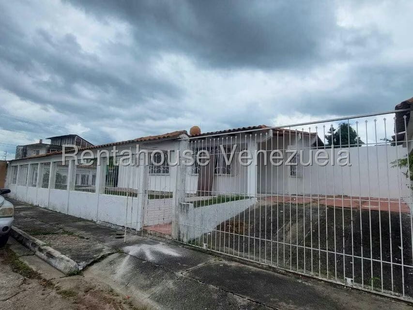 Casa (1 Nivel) en Venta en Las Acacias, Trujillo - 2