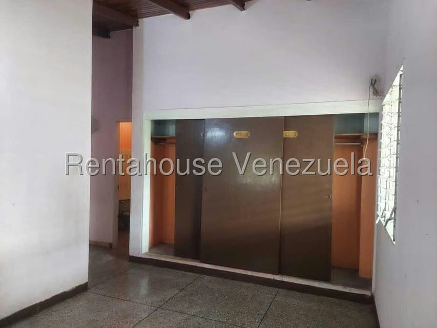 Casa (1 Nivel) en Venta en Las Acacias, Trujillo - 19