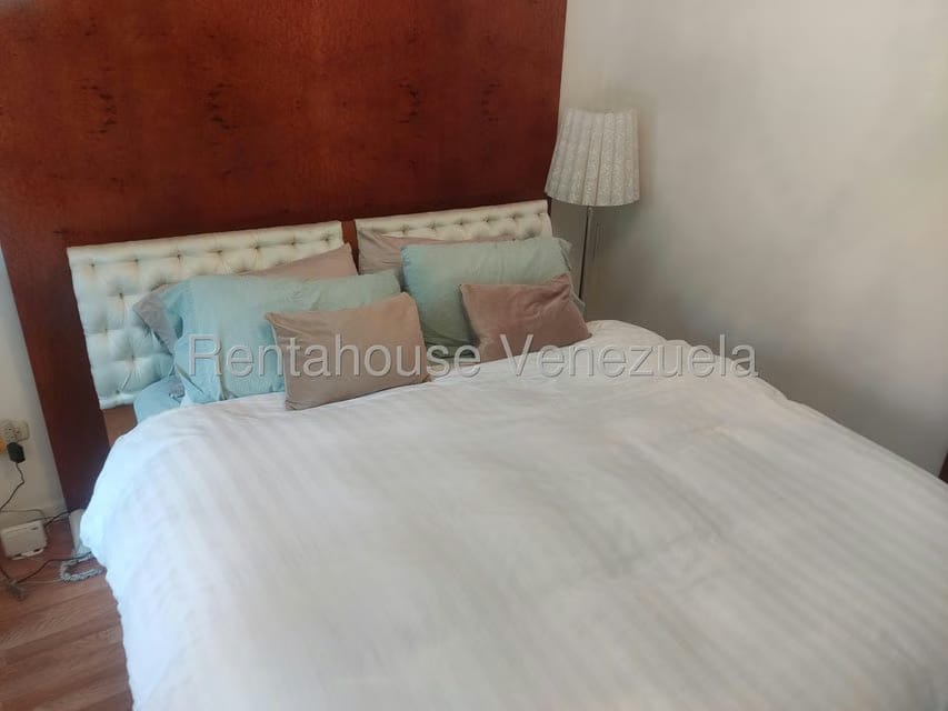 Apartamento (1 Nivel) en Alquiler en Campo Alegre, Distrito Metropolitano - 26