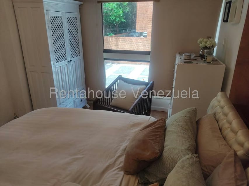 Apartamento (1 Nivel) en Alquiler en Campo Alegre, Distrito Metropolitano - 28