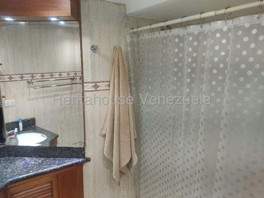 Apartamento (1 Nivel) en Alquiler en Campo Alegre, Distrito Metropolitano - 30