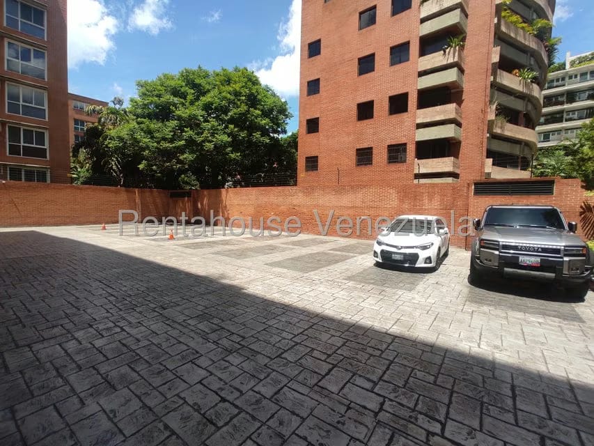 Apartamento (1 Nivel) en Alquiler en Campo Alegre, Distrito Metropolitano - 33