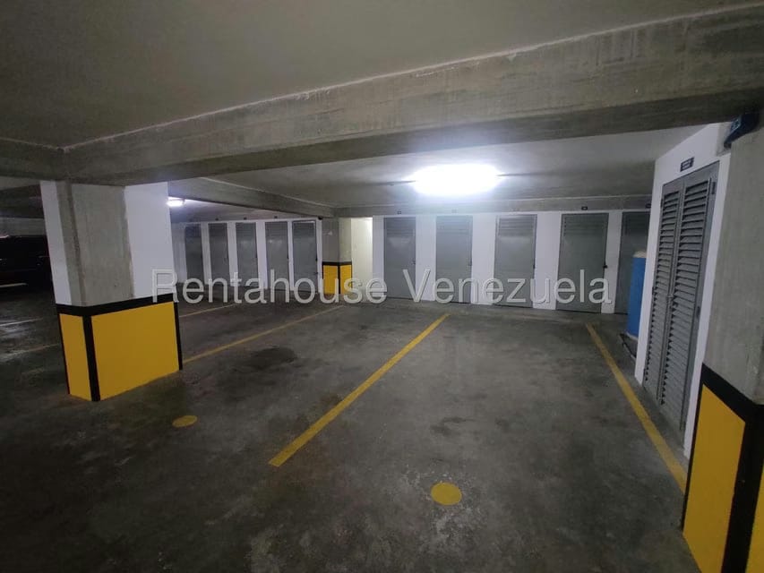 Apartamento (1 Nivel) en Alquiler en Campo Alegre, Distrito Metropolitano - 34