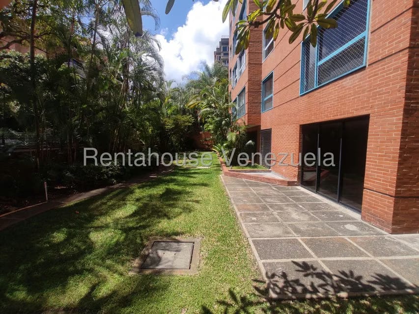 Apartamento (1 Nivel) en Alquiler en Campo Alegre, Distrito Metropolitano - 38