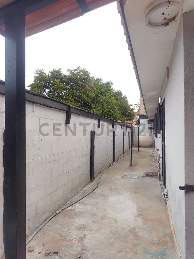 Se Alquila Casa Comercial en La Coromoto - 19