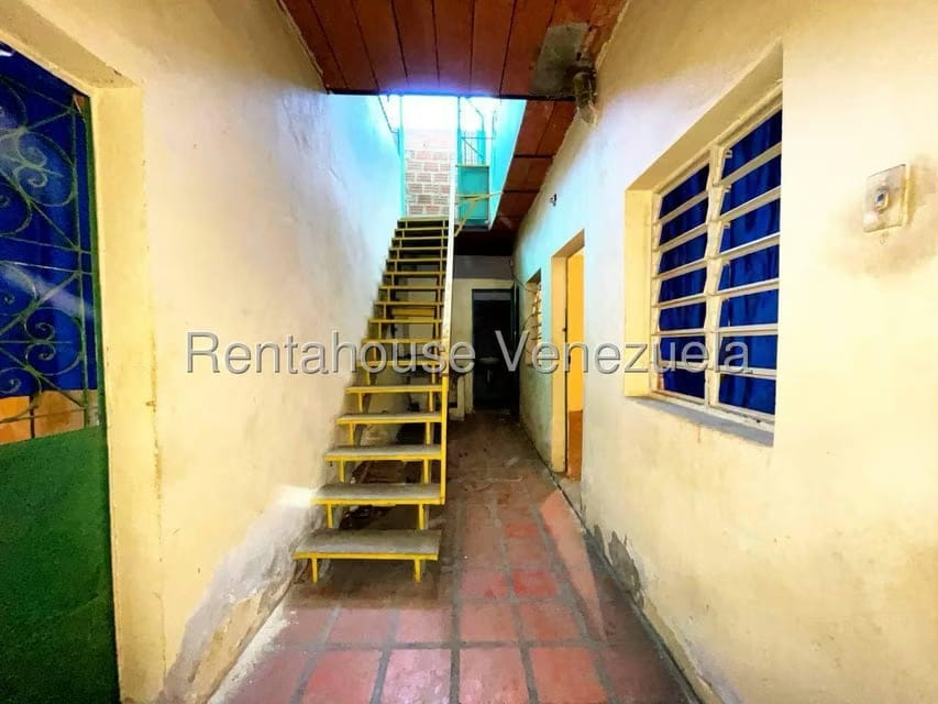 Casa (1 Nivel) en Alquiler en 23 de Enero, Aragua - 13