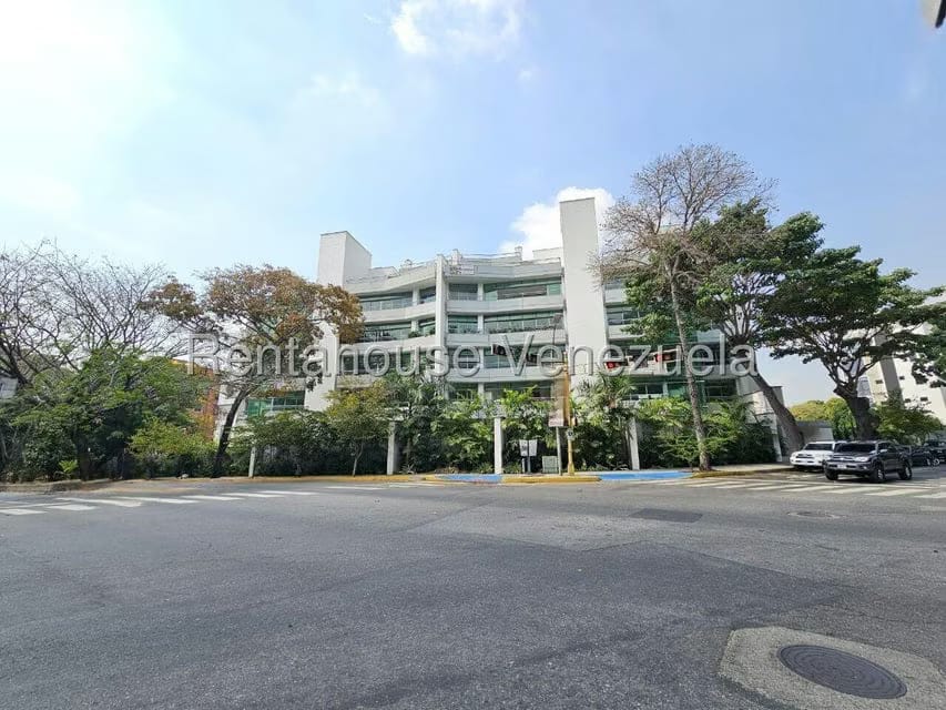 Apartamento (Planta Baja) en Venta en La Castellana, Distrito Metropolitano - 2