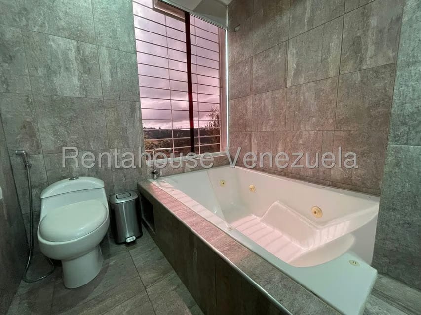 Casa (Multipes Niveles) en Venta en Club de Campo, Miranda - 23
