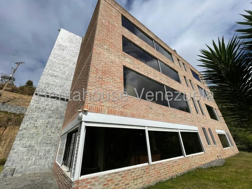 Casa (Multipes Niveles) en Venta en Club de Campo, Miranda - 24