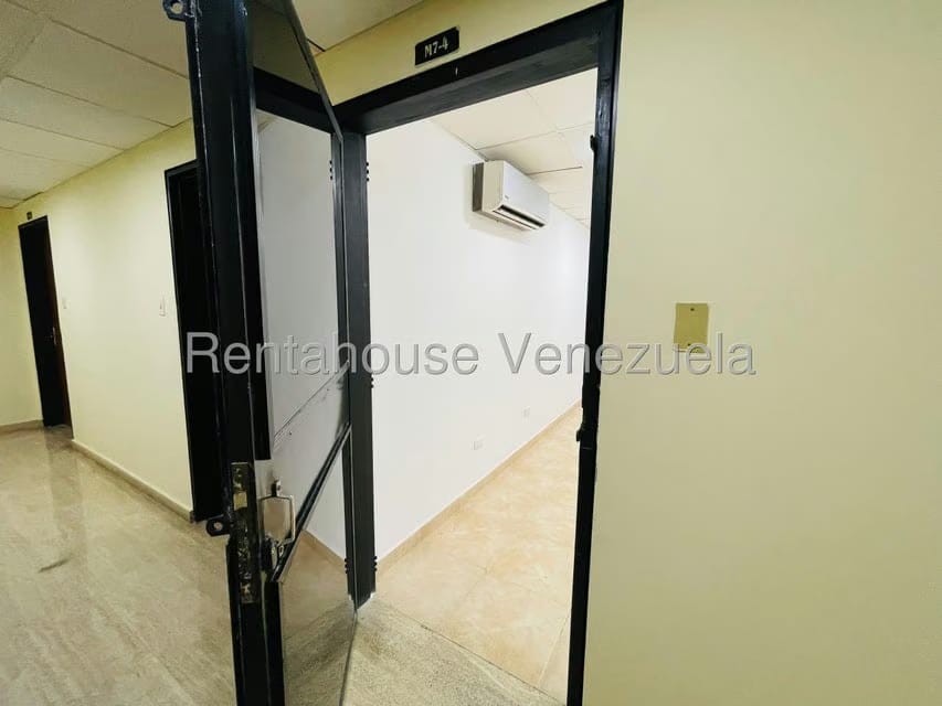 Comercial (Oficina) en Alquiler en Avenida Bolivar, Aragua - 2