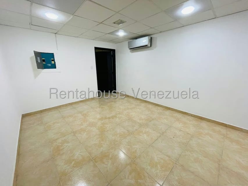 Comercial (Oficina) en Alquiler en Avenida Bolivar, Aragua - 6