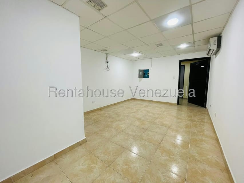 Comercial (Oficina) en Alquiler en Avenida Bolivar, Aragua - 7